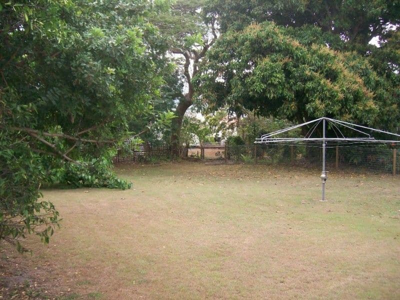 11 Castlereagh Street, BUNDABERG SOUTH QLD 4670, Bundaberg South - Thumbnail 8