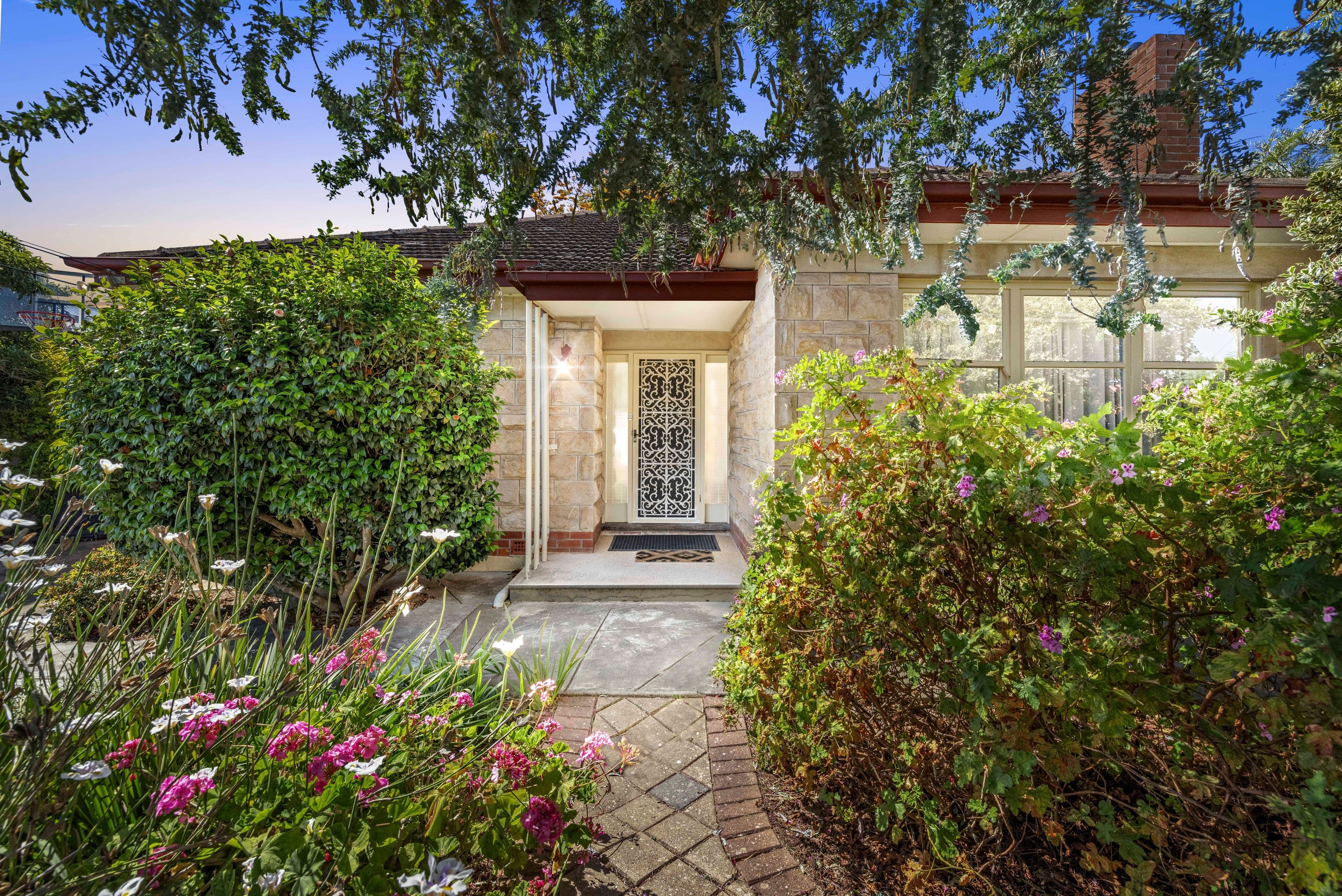 27 Helmsdale Avenue, Glengowrie SA 5044, Glengowrie - Image 1