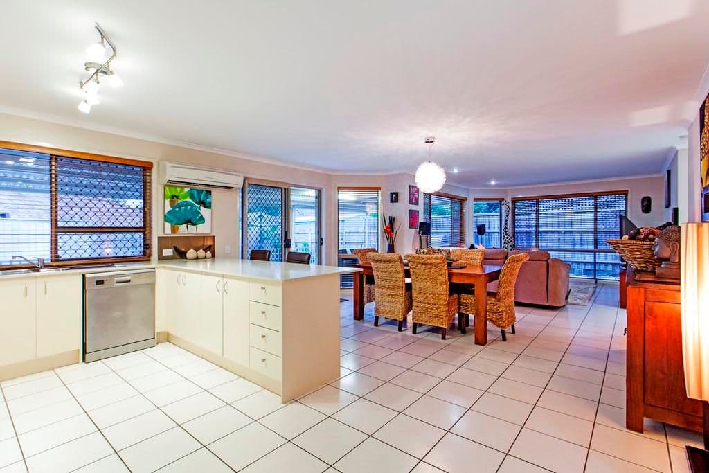 26 Sherwood Court, ALEXANDRA HILLS QLD 4161, Alexandra Hills - Thumbnail 2