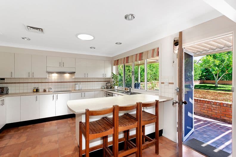 17 Carlow Crescent, Killarney Heights NSW 2087, Killarney Heights - Thumbnail 3