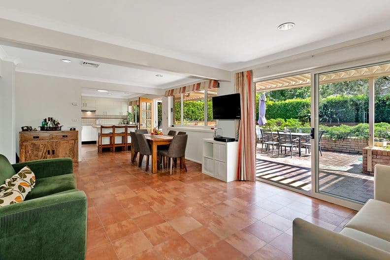 17 Carlow Crescent, Killarney Heights NSW 2087, Killarney Heights - Thumbnail 4
