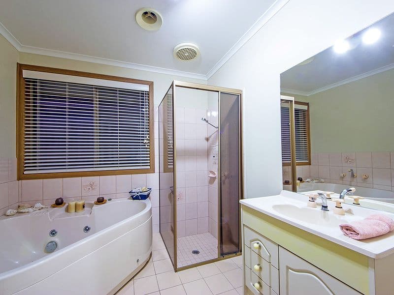 186 Bellbridge Drive, HOPPERS CROSSING VIC 3029, Hoppers Crossing - Thumbnail 8