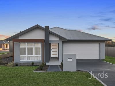 17 Moran Parkway, North Rothbury, North Rothbury - Image 1