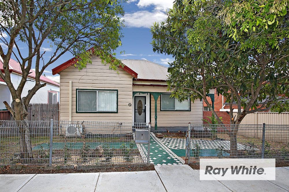 7 Rose Street, Auburn - Image 1