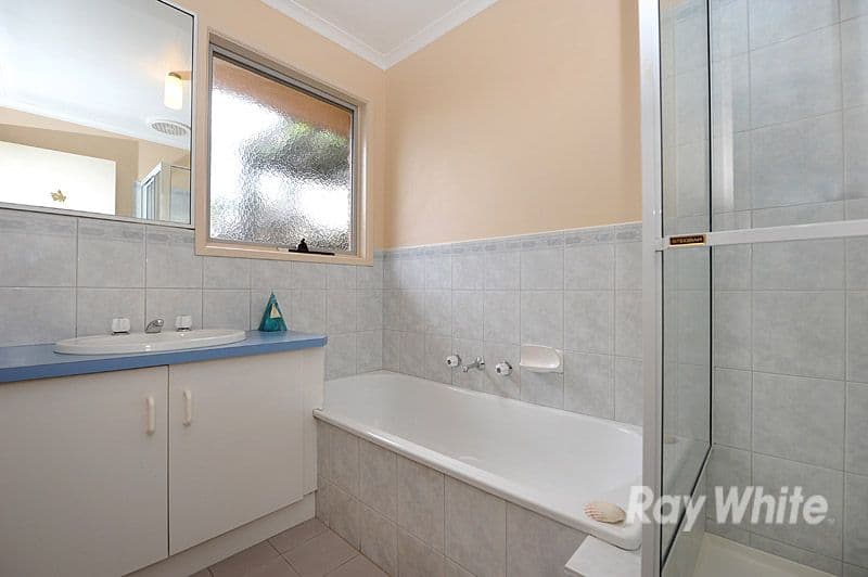 16 Leonie Court, NARRE WARREN VIC 3805, Narre Warren - Thumbnail 7