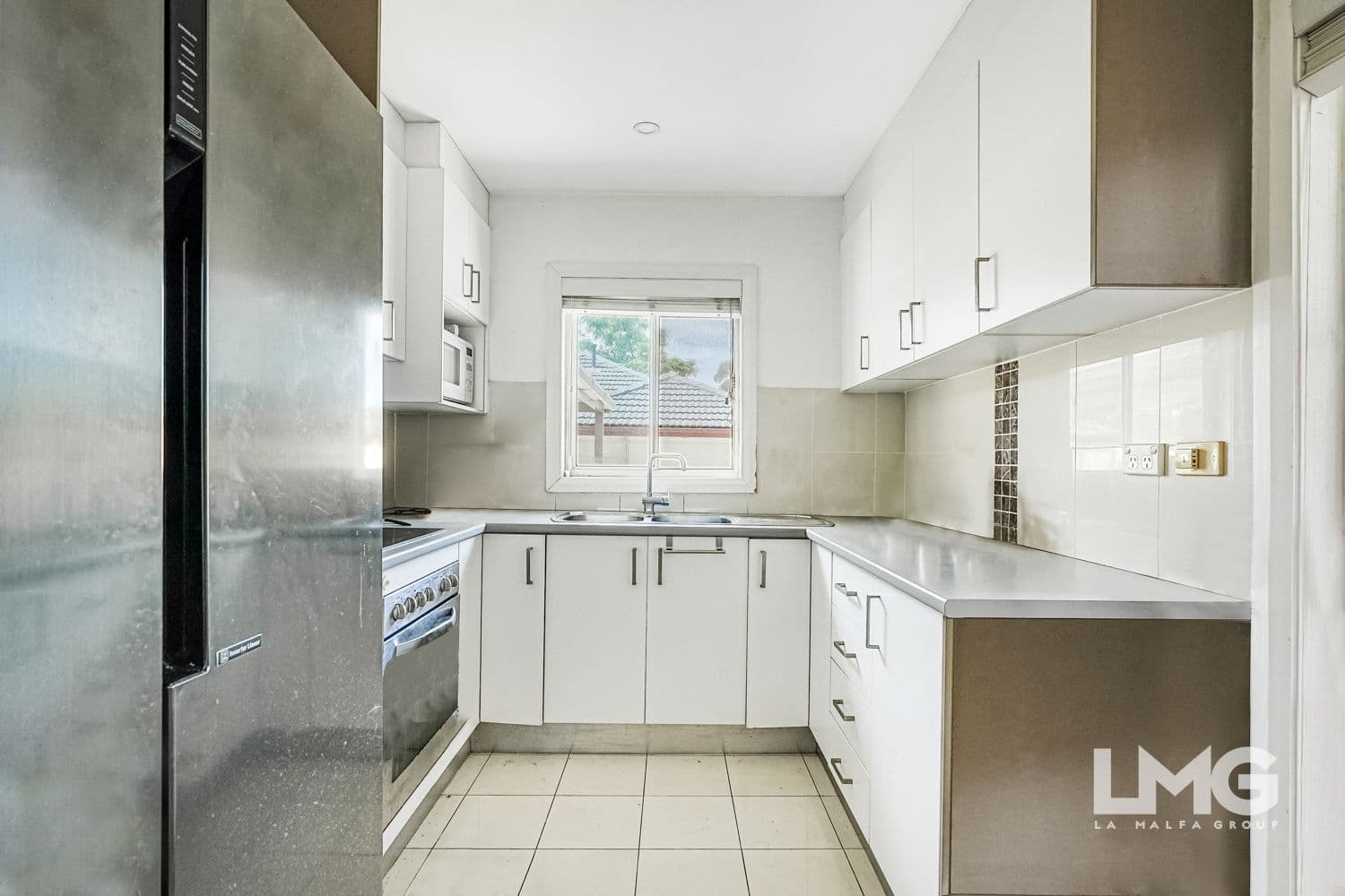 3 Dawes Avenue, Regents Park NSW 2143, Regents Park - Thumbnail 2