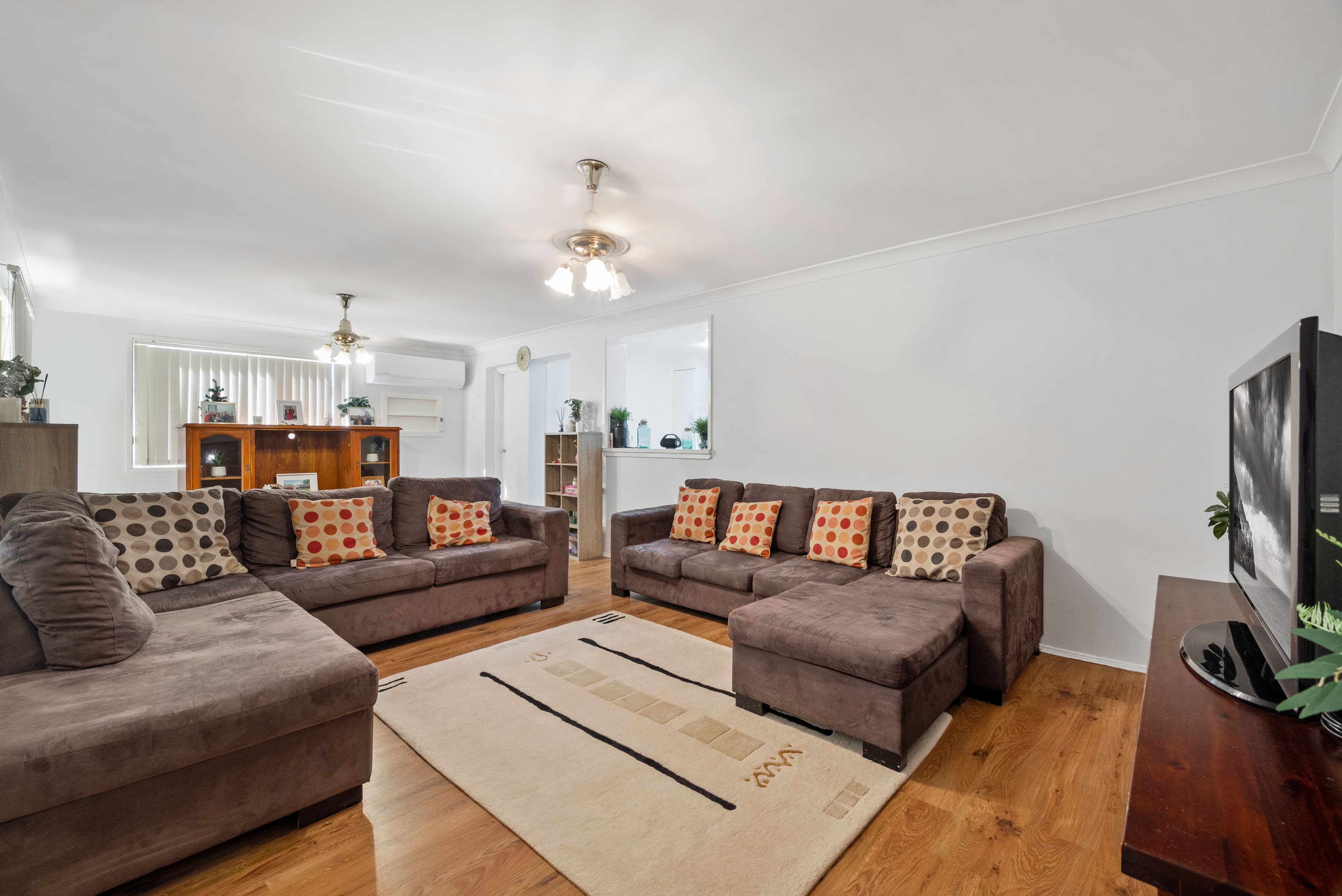 16 Chasselas Avenue, Eschol Park NSW 2558, Eschol Park - Thumbnail 2