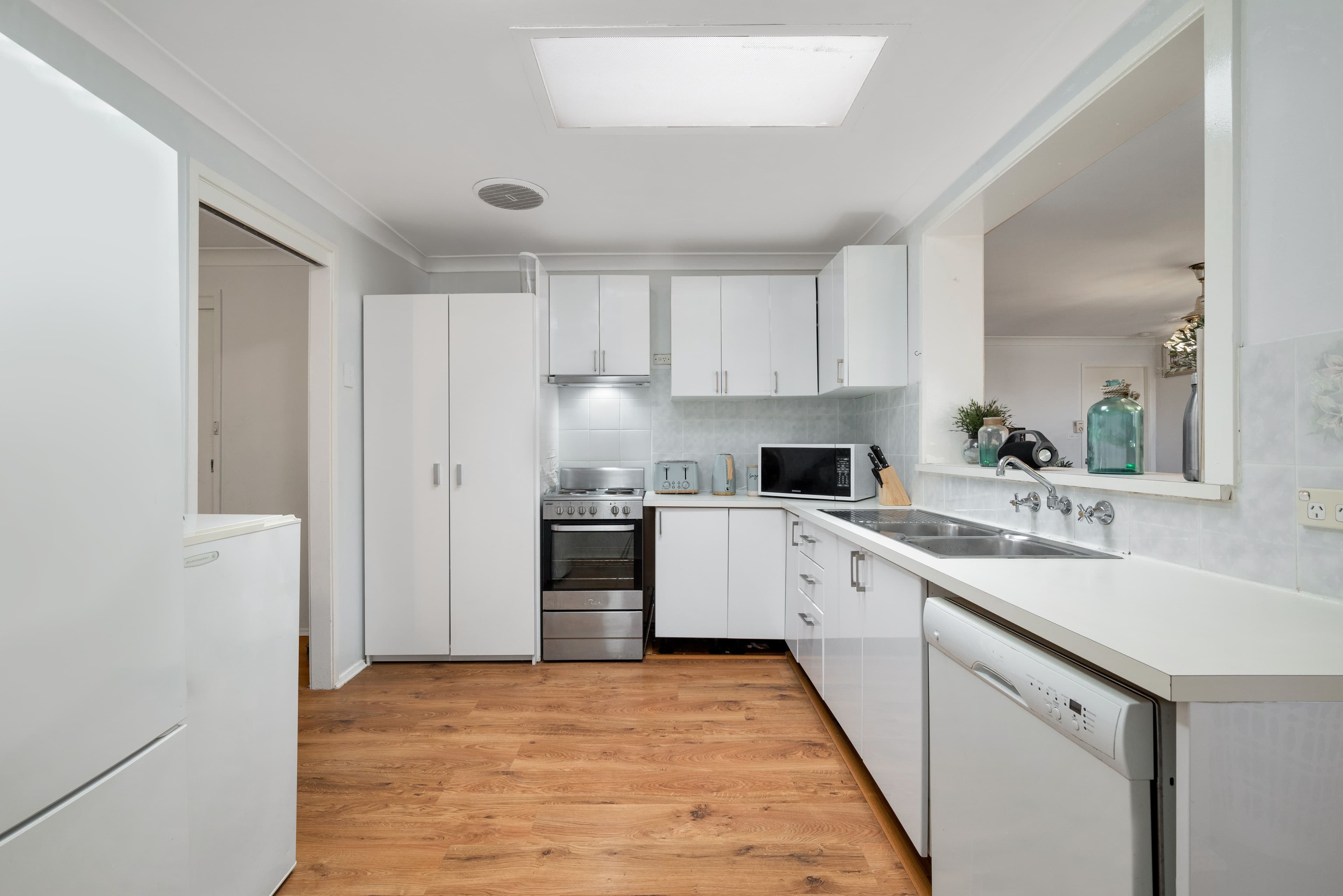 16 Chasselas Avenue, Eschol Park NSW 2558, Eschol Park - Thumbnail 4