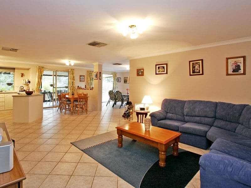 3 Skiptar Grove, Hilbert WA 6112, Hilbert - Thumbnail 2
