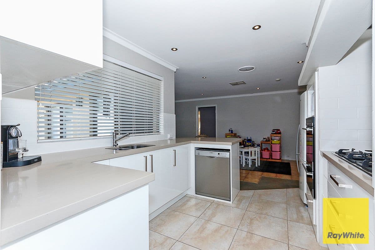 15 Stawell Way, Padbury WA 6025, Padbury - Thumbnail 2