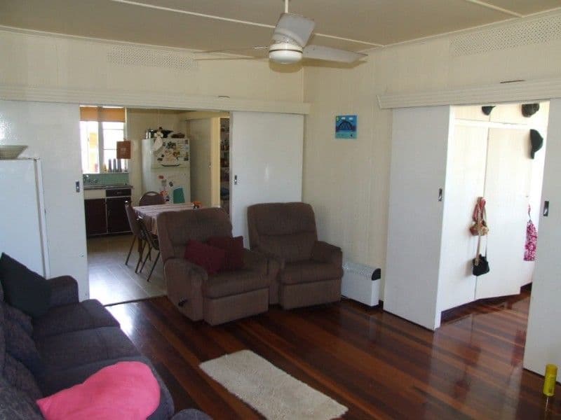 9 Hood Street, GATTON QLD 4343, Gatton - Thumbnail 2