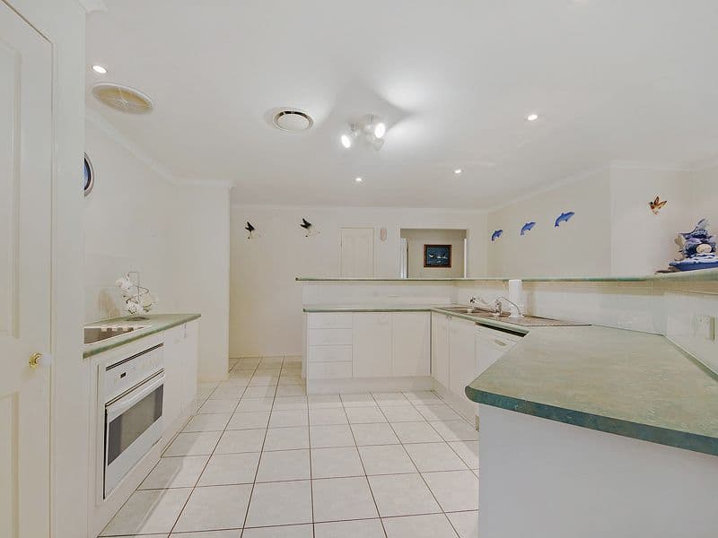 16 Rosswood Court, HELENSVALE QLD 4212, Helensvale - Thumbnail 5