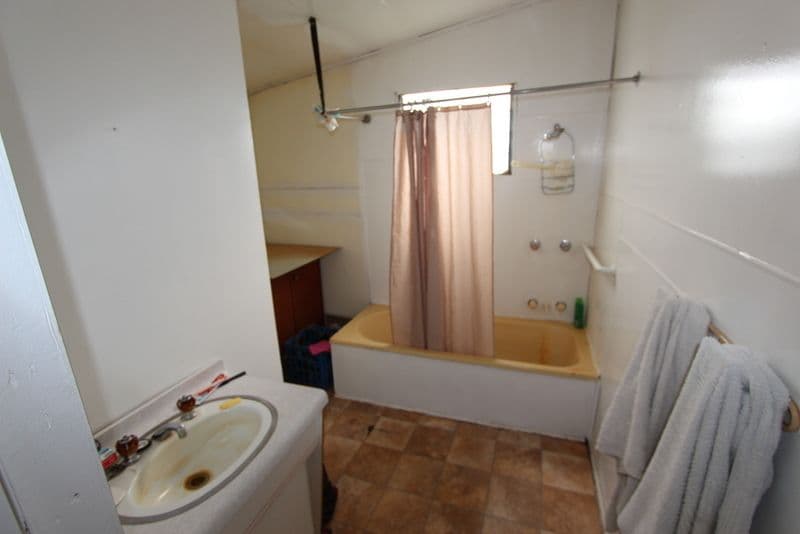 106 Albert Street, Morven QLD 4468, Morven - Thumbnail 4
