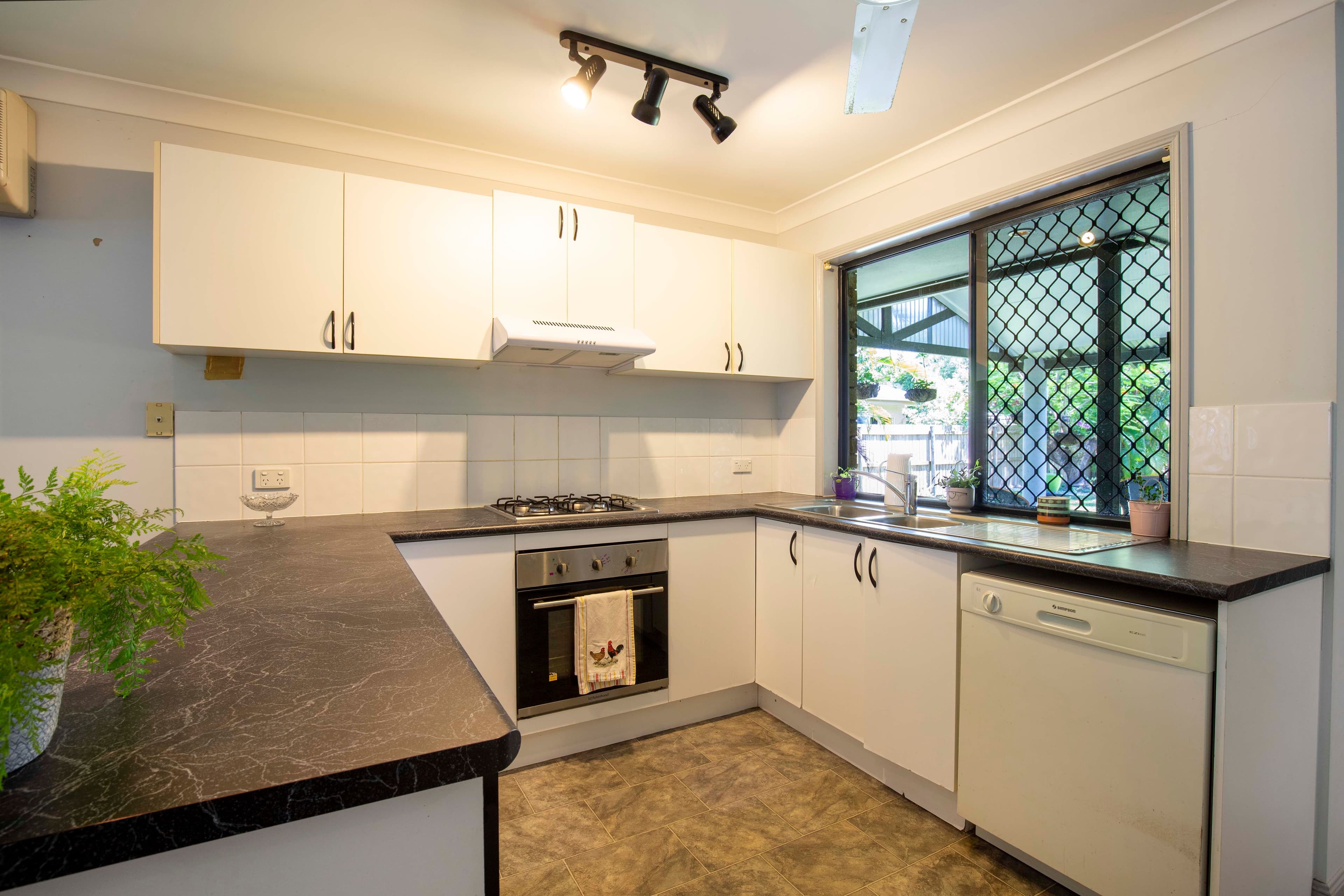 12 Forest Glen Road, Mossman QLD 4873, Mossman - Thumbnail 2