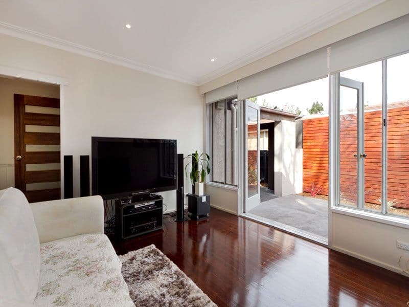 4 Emery Drive, DINGLEY VILLAGE VIC 3172, Dingley Village - Thumbnail 2