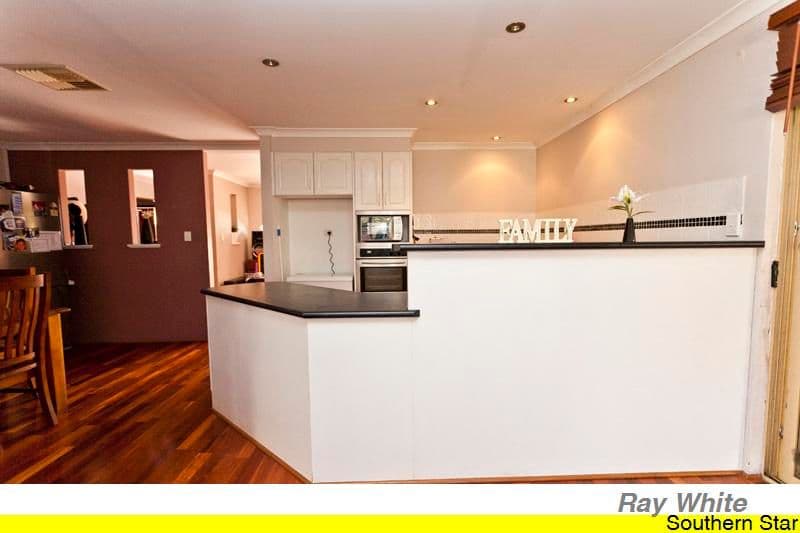 33 Reveley Close, SEVILLE GROVE WA 6112, Seville Grove - Thumbnail 4
