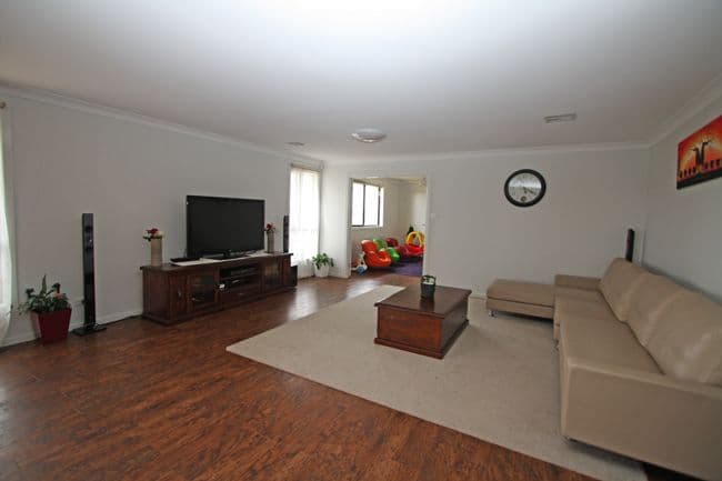 16 Simms Drive, BUNGENDORE NSW 2621, Bungendore - Thumbnail 4
