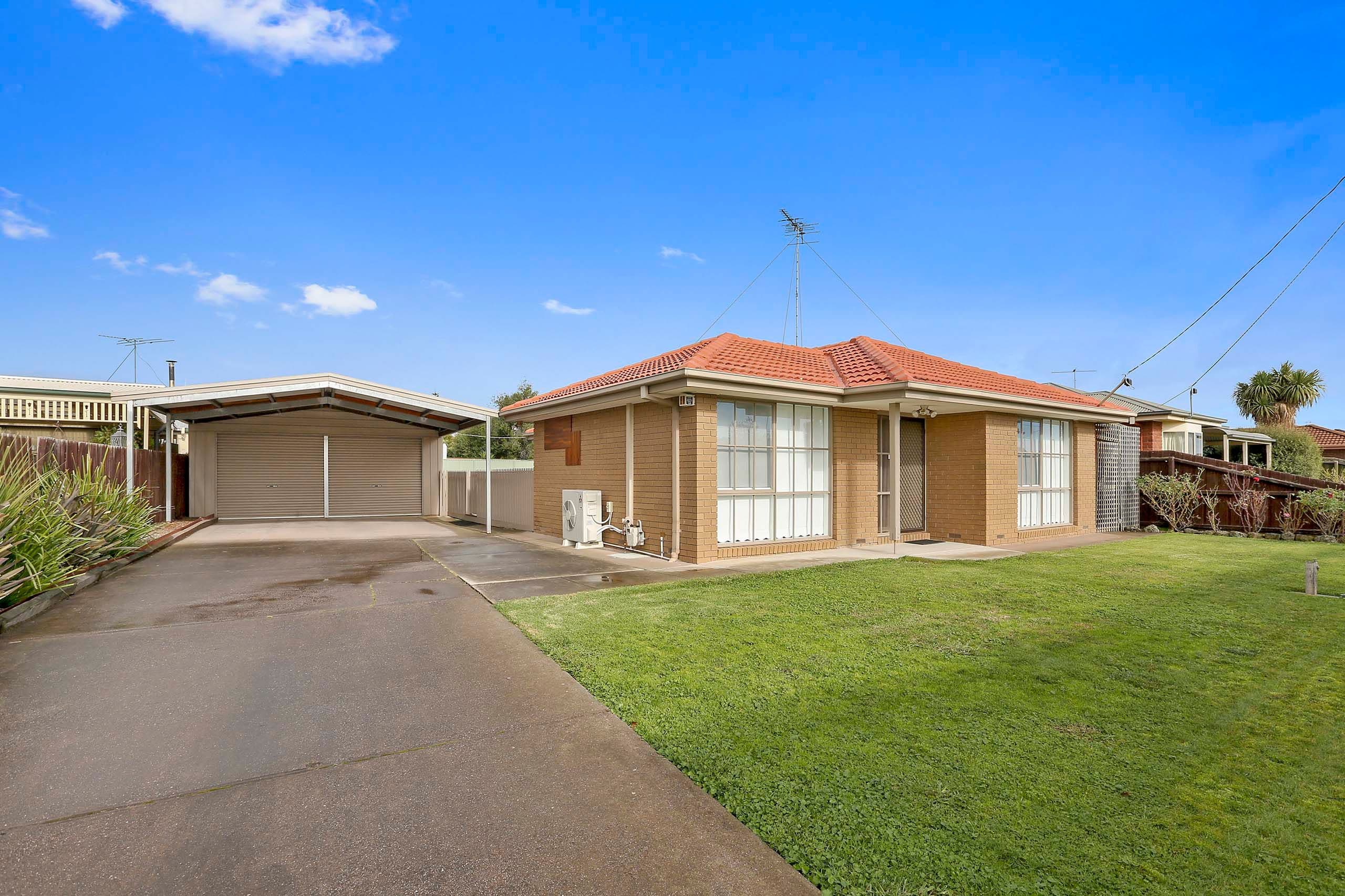 43 Greenville Drive, Grovedale VIC 3216, Grovedale - Thumbnail 2