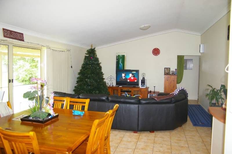 28  Bramble Crescent, DECEPTION BAY QLD 4508, Deception Bay - Thumbnail 2