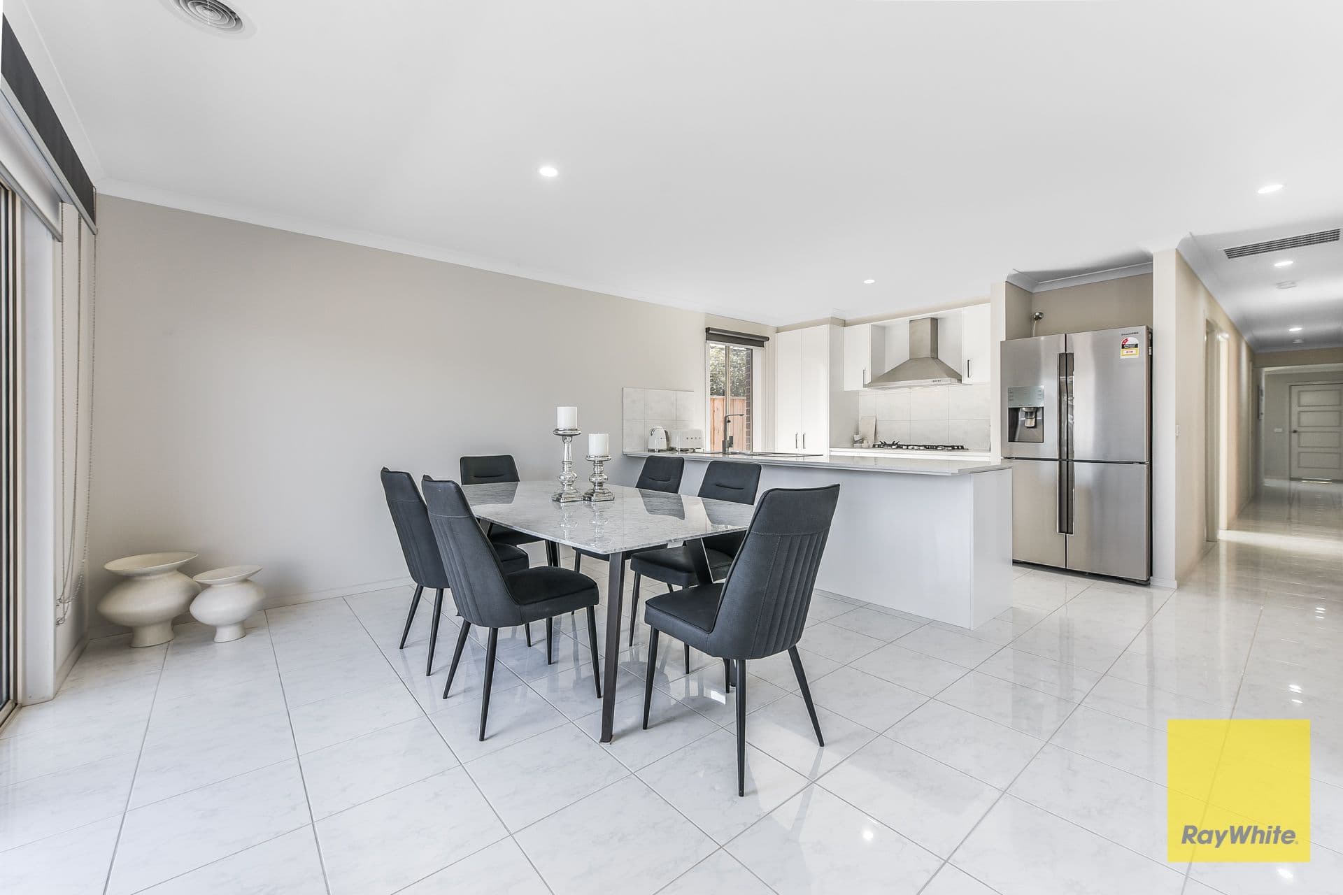34 Kalbian Drive, Clyde North VIC 3978, Clyde North - Thumbnail 4