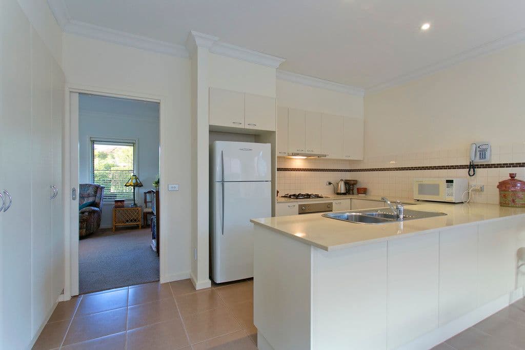 18 Francis Street, DROMANA VIC 3936, Dromana - Thumbnail 5
