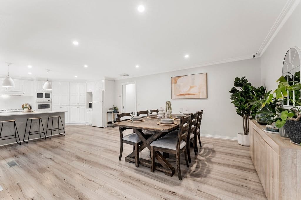 9 Eccles Close, Mill Park VIC 3082, Mill Park - Thumbnail 3