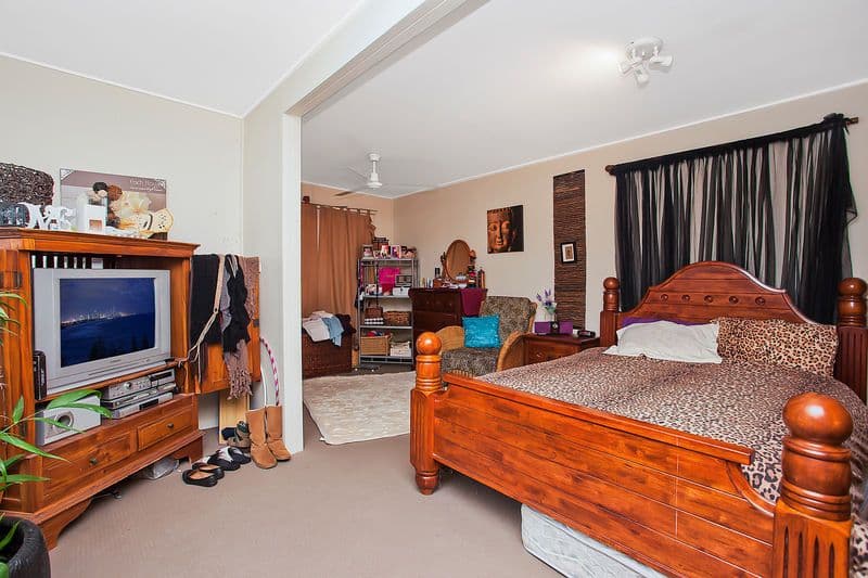 24 Cuba Avenue, PALM BEACH QLD 4221, Palm Beach - Thumbnail 6