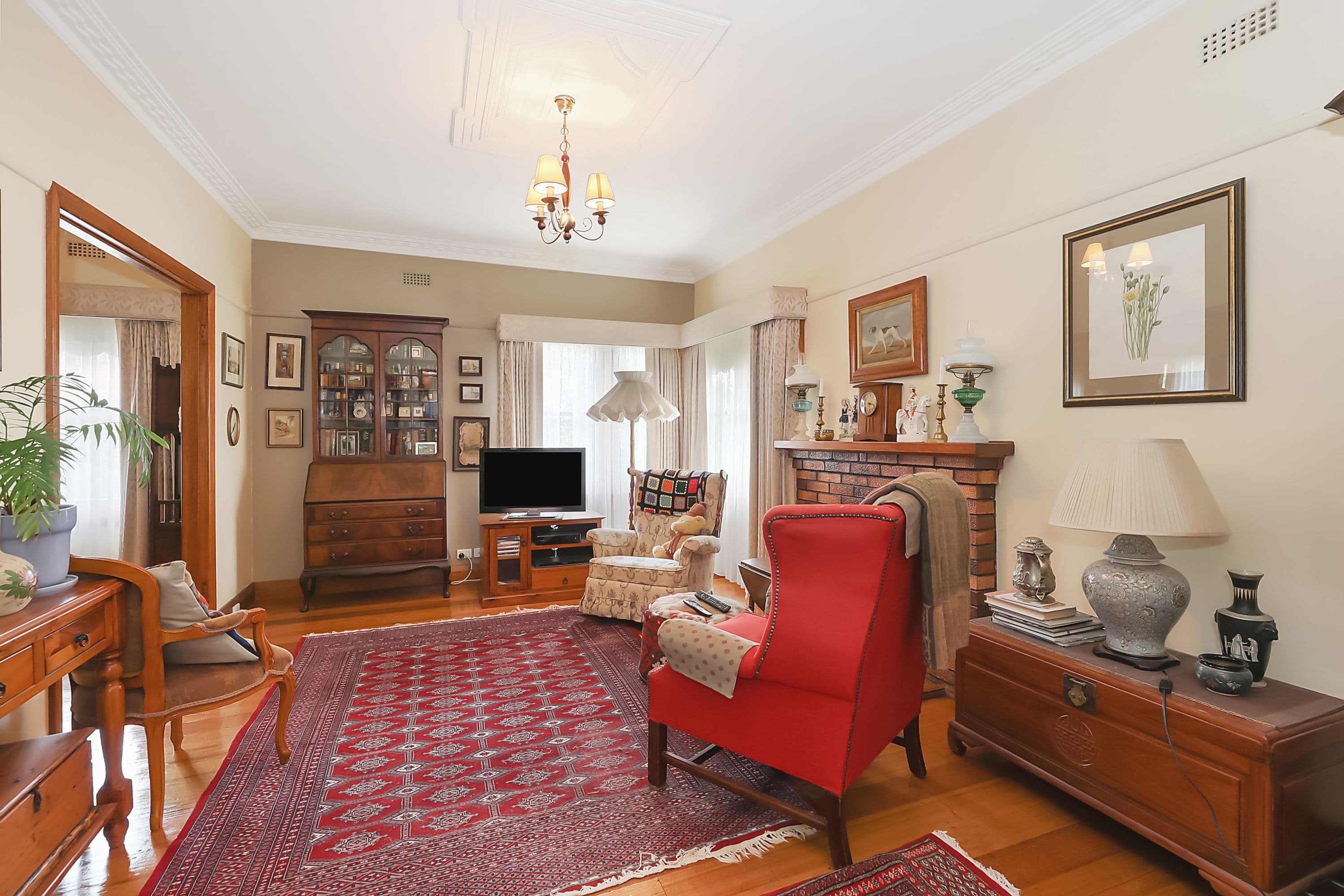 38 Sinclair Street, Colac VIC 3250, Colac - Thumbnail 2