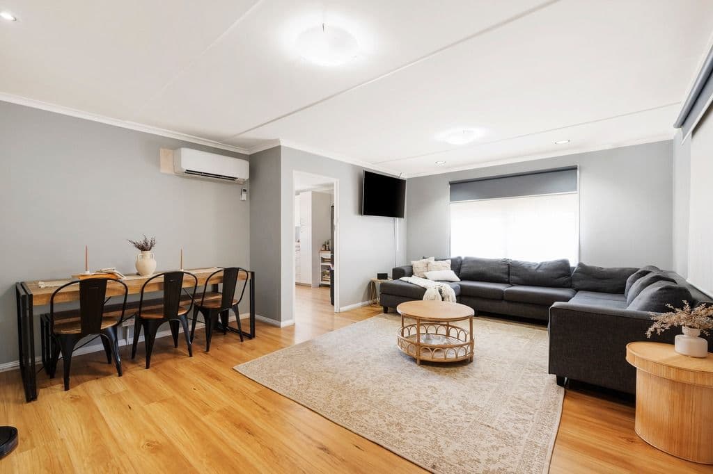 23 Guildford Avenue, Coolaroo VIC 3048, Coolaroo - Thumbnail 3