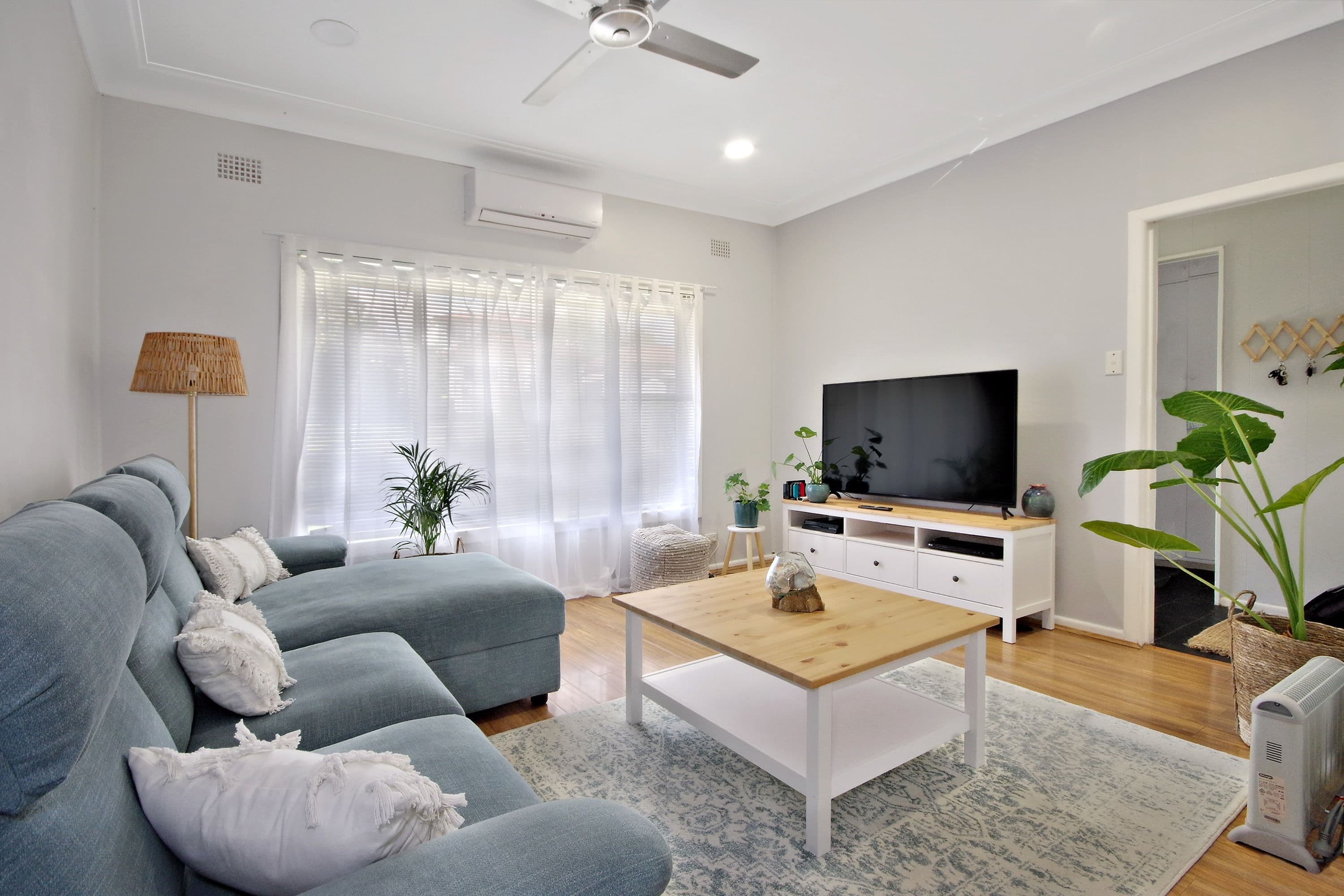 50 Farnsworth Avenue, Campbelltown NSW 2560, Campbelltown - Thumbnail 2