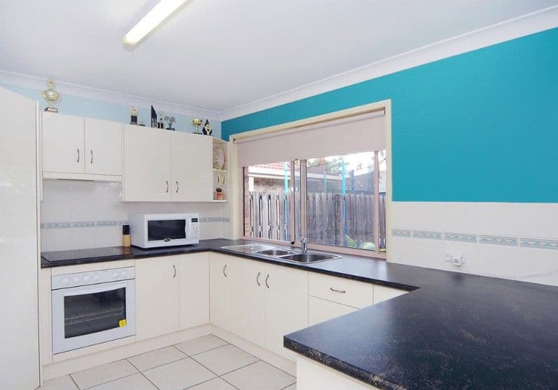 8 Ottelia Drive, ELANORA QLD 4221, Elanora - Thumbnail 2