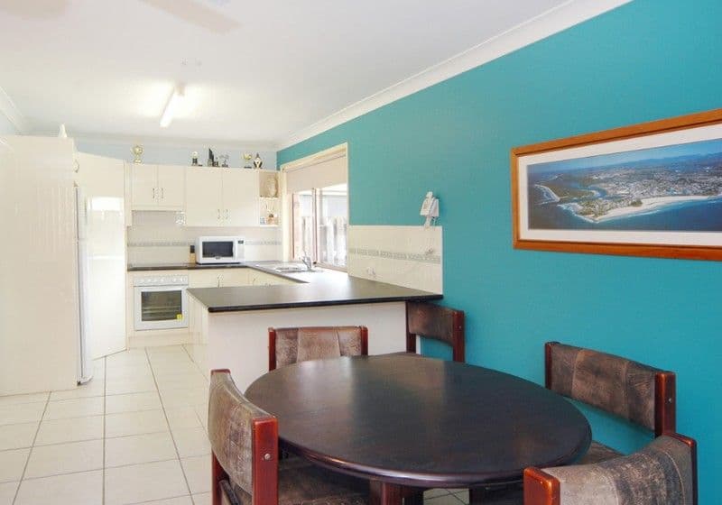 8 Ottelia Drive, ELANORA QLD 4221, Elanora - Thumbnail 3