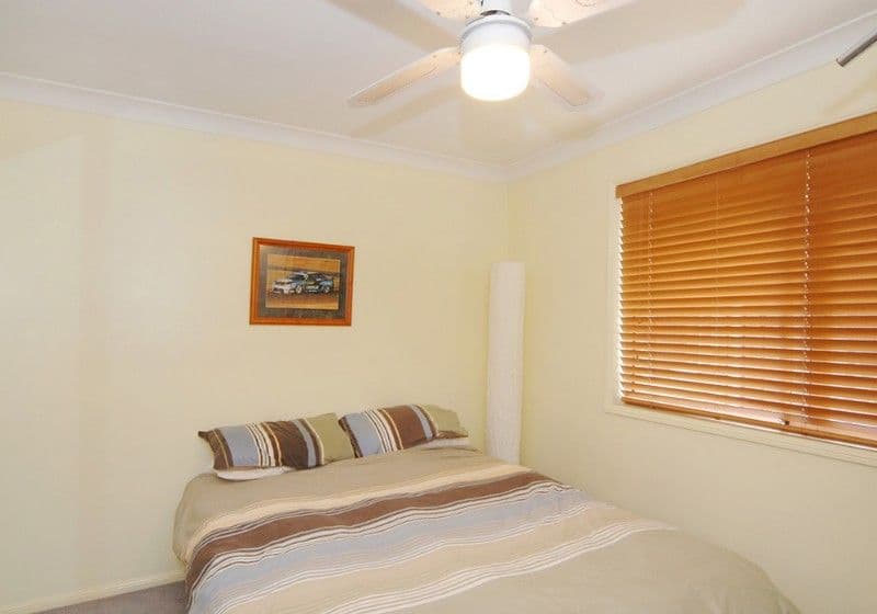 8 Ottelia Drive, ELANORA QLD 4221, Elanora - Thumbnail 4