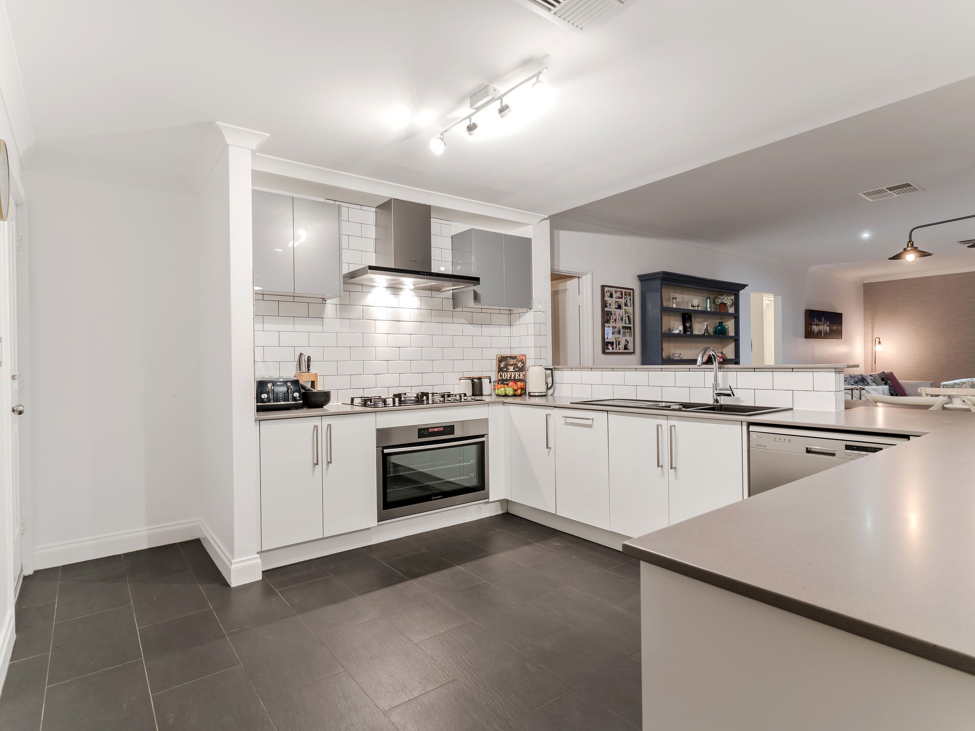 15 McIver Way, Baldivis WA 6171, Baldivis - Thumbnail 5