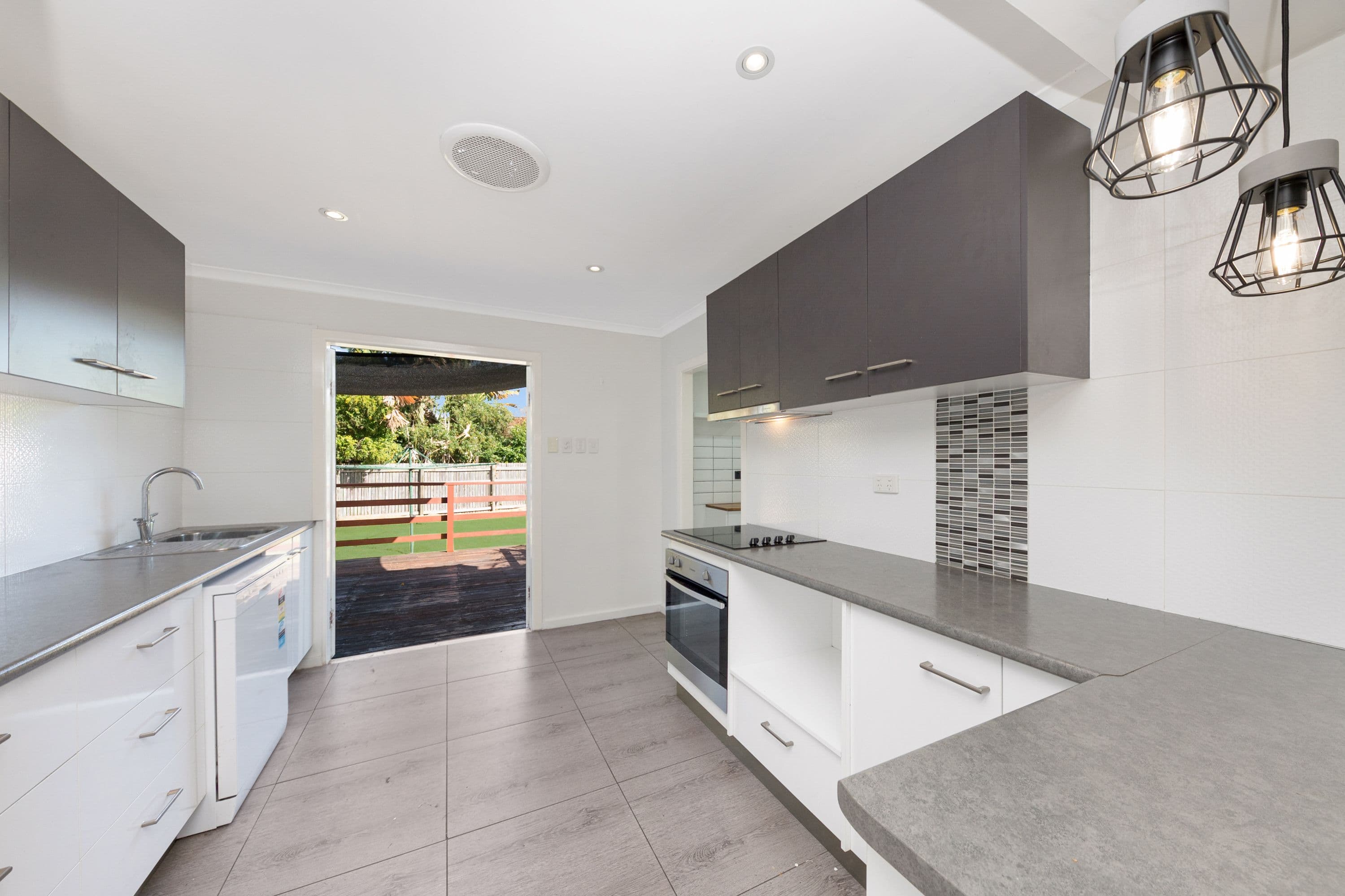 176 Fulham Road, Gulliver QLD 4812, Gulliver - Thumbnail 2