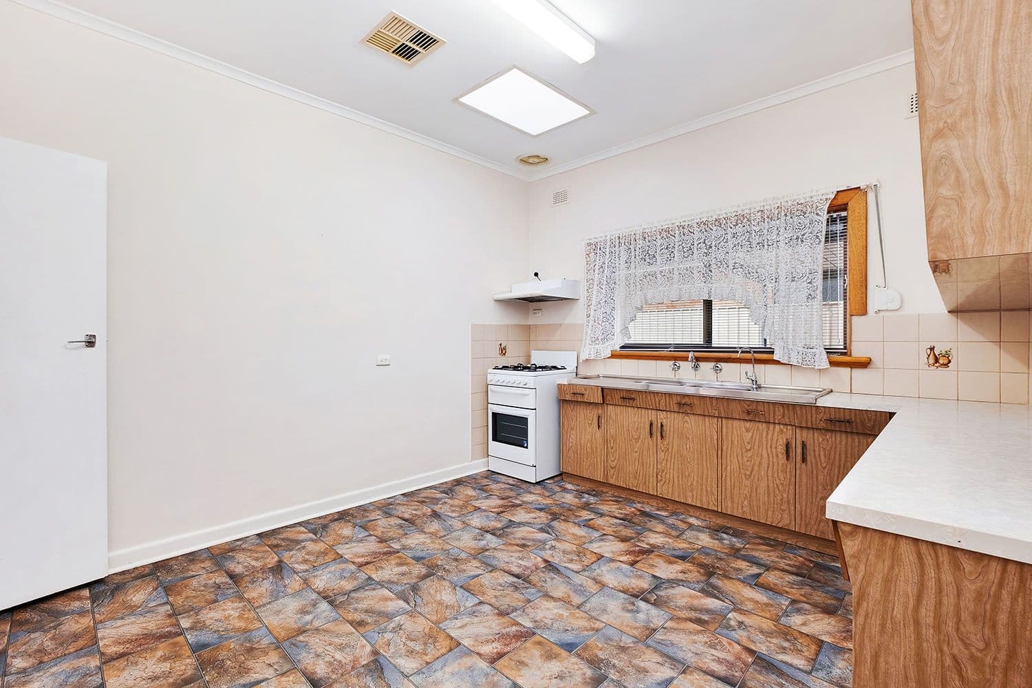 9 Rositano Avenue, Seaton SA 5023, Seaton - Thumbnail 8