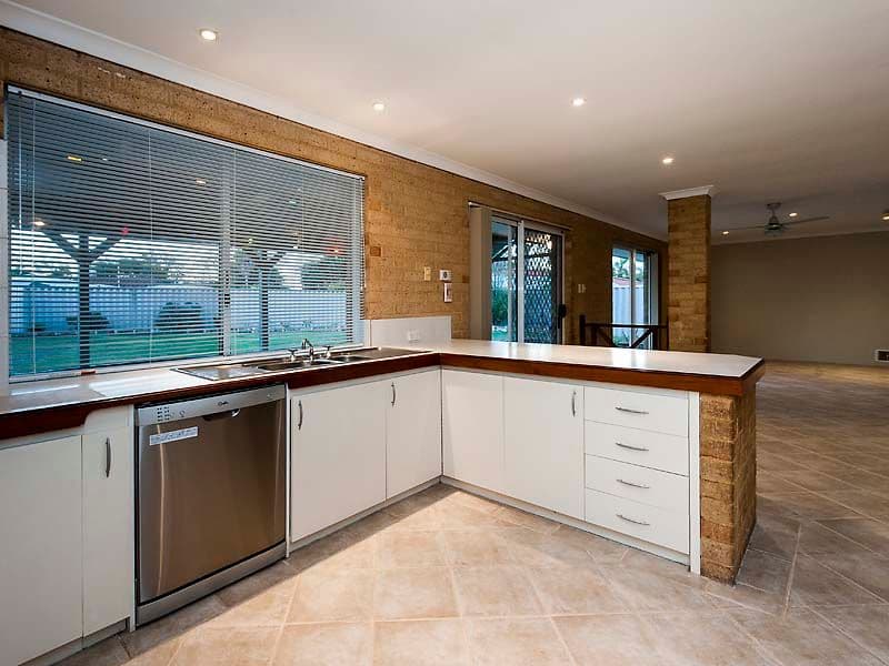 6 Jurien Close, Warnbro WA 6169, Warnbro - Thumbnail 3