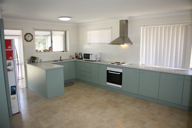 10 Rossolete Street, EVERTON PARK QLD 4053, Everton Park - Thumbnail 4
