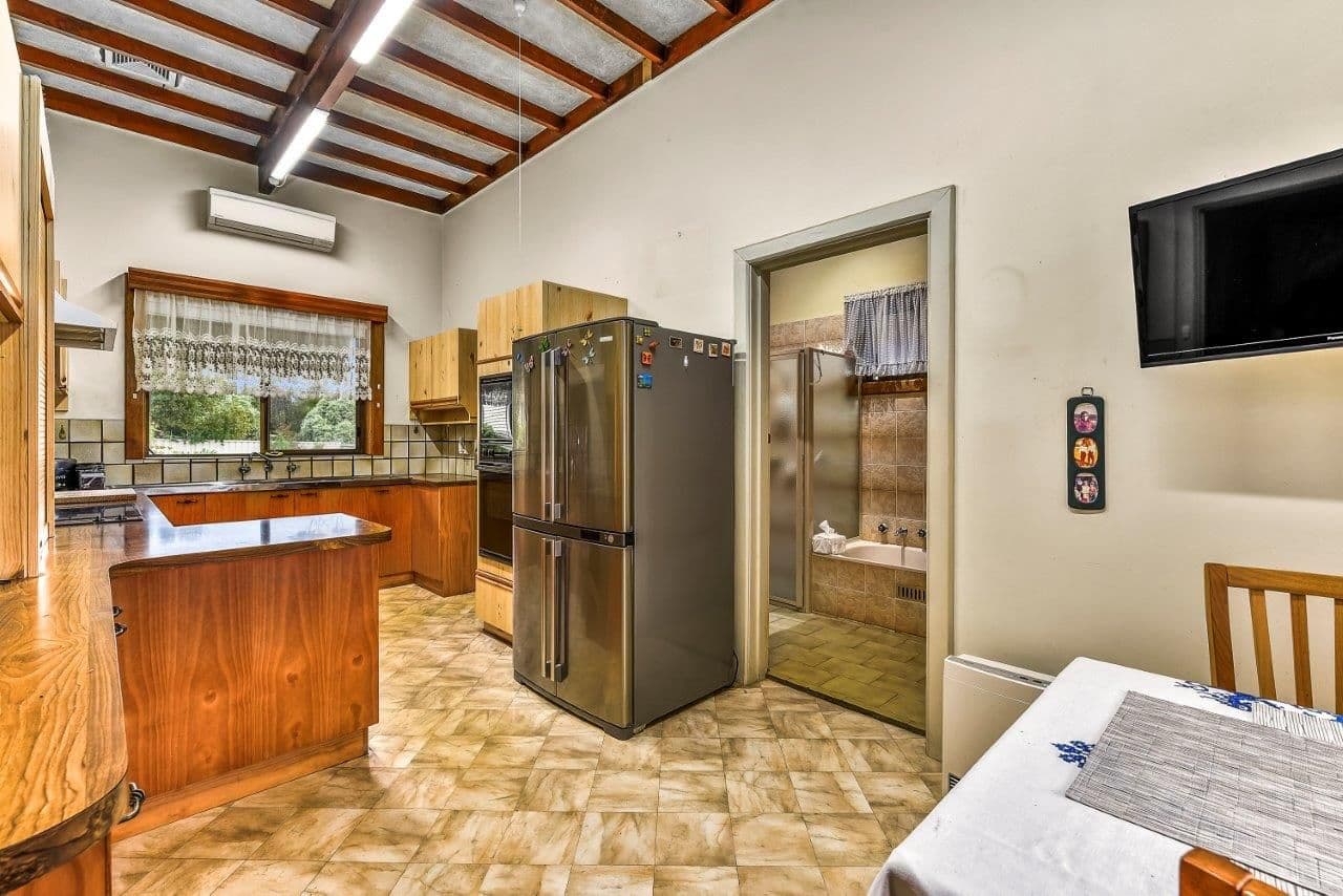 4 Arthur Street, Mount Gambier SA 5290, Mount Gambier - Thumbnail 2