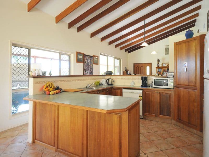 24 Noah Close, MORNINGTON, Mornington - Thumbnail 2