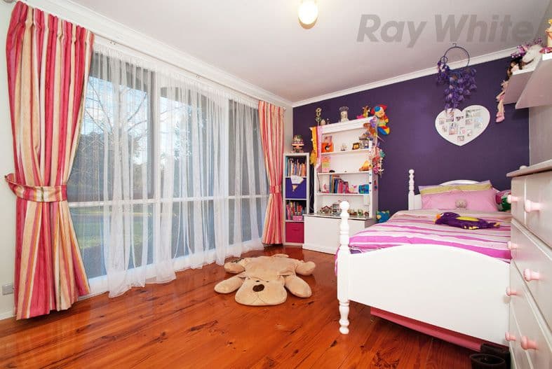 19 SUGARLOAF Drive, CHIRNSIDE PARK VIC 3116, Chirnside Park - Thumbnail 7
