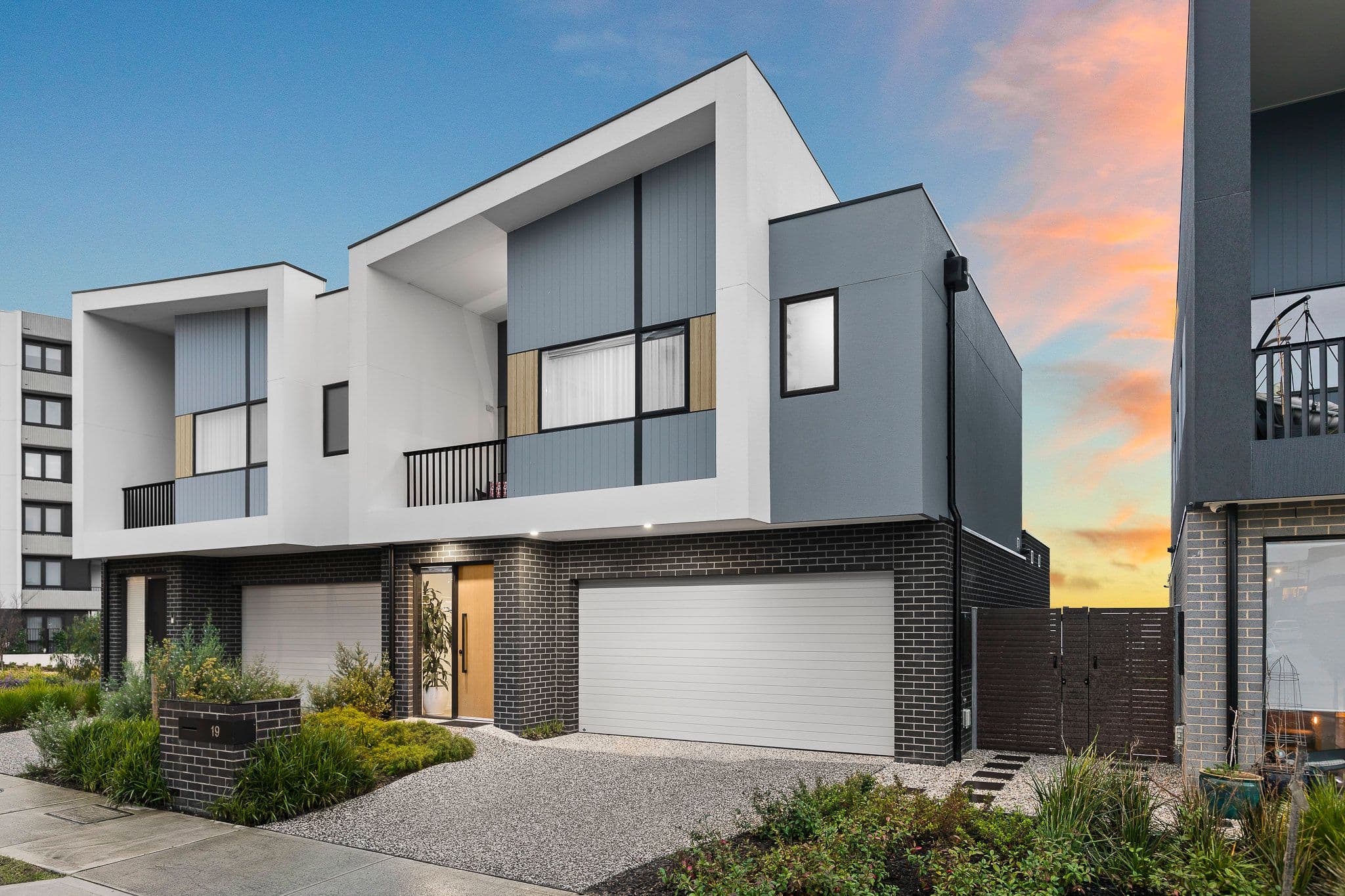 19 Northcote Circuit, Burwood East VIC 3151, Burwood East - Thumbnail 2