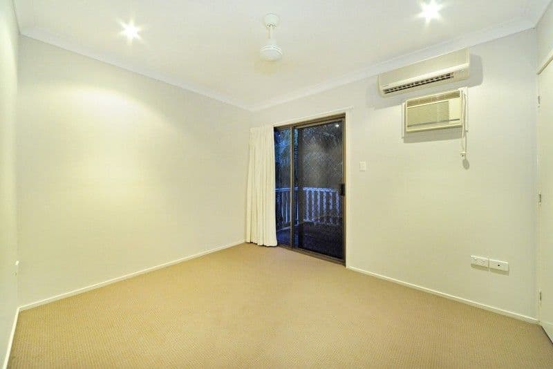 11 Tropic Road, CANNONVALE QLD 4802, Cannonvale - Thumbnail 5