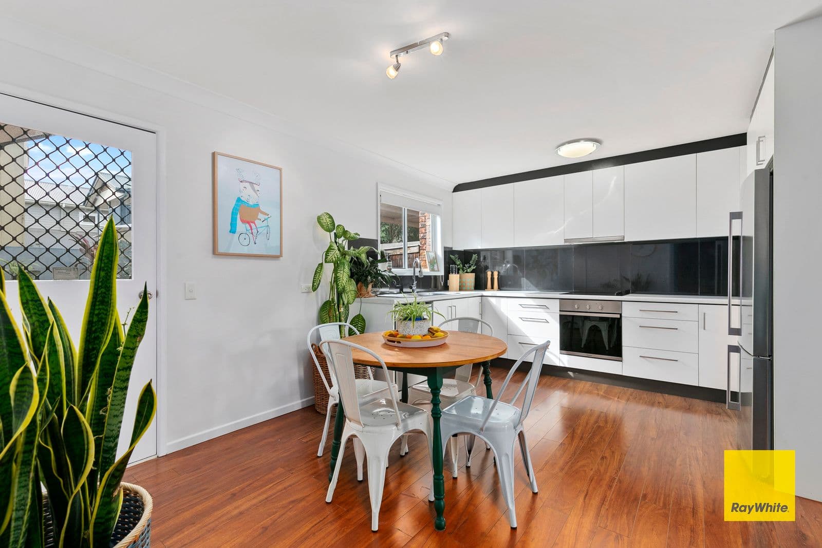 2 Zahel Street, Carina QLD 4152, Carina - Thumbnail 2