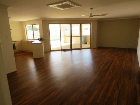 19 Stillwater Avenue, DRUMMOND COVE WA 6532, Drummond Cove - Thumbnail 3