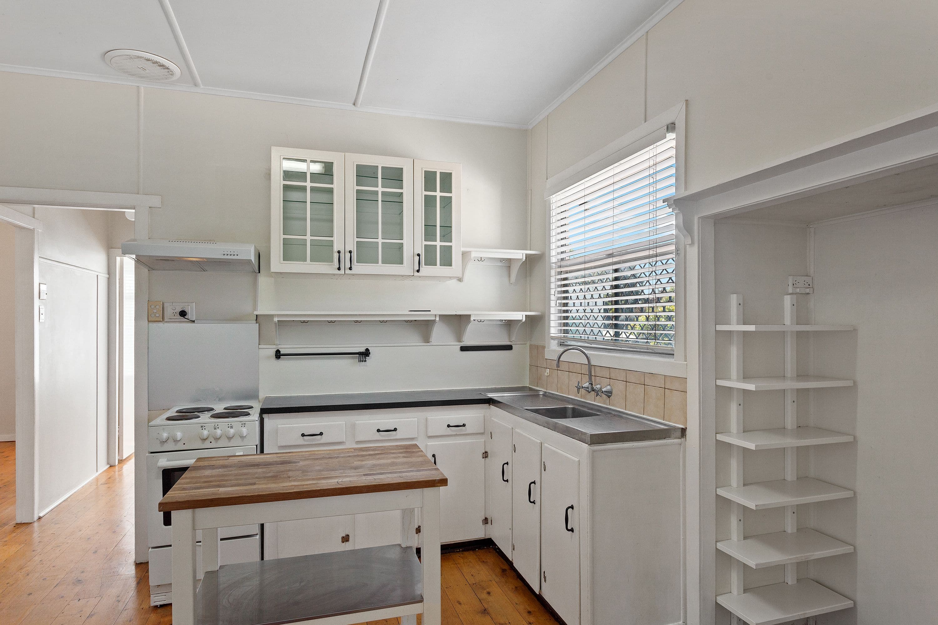 28 McDowall Street, Newtown QLD 4350, Newtown - Thumbnail 4