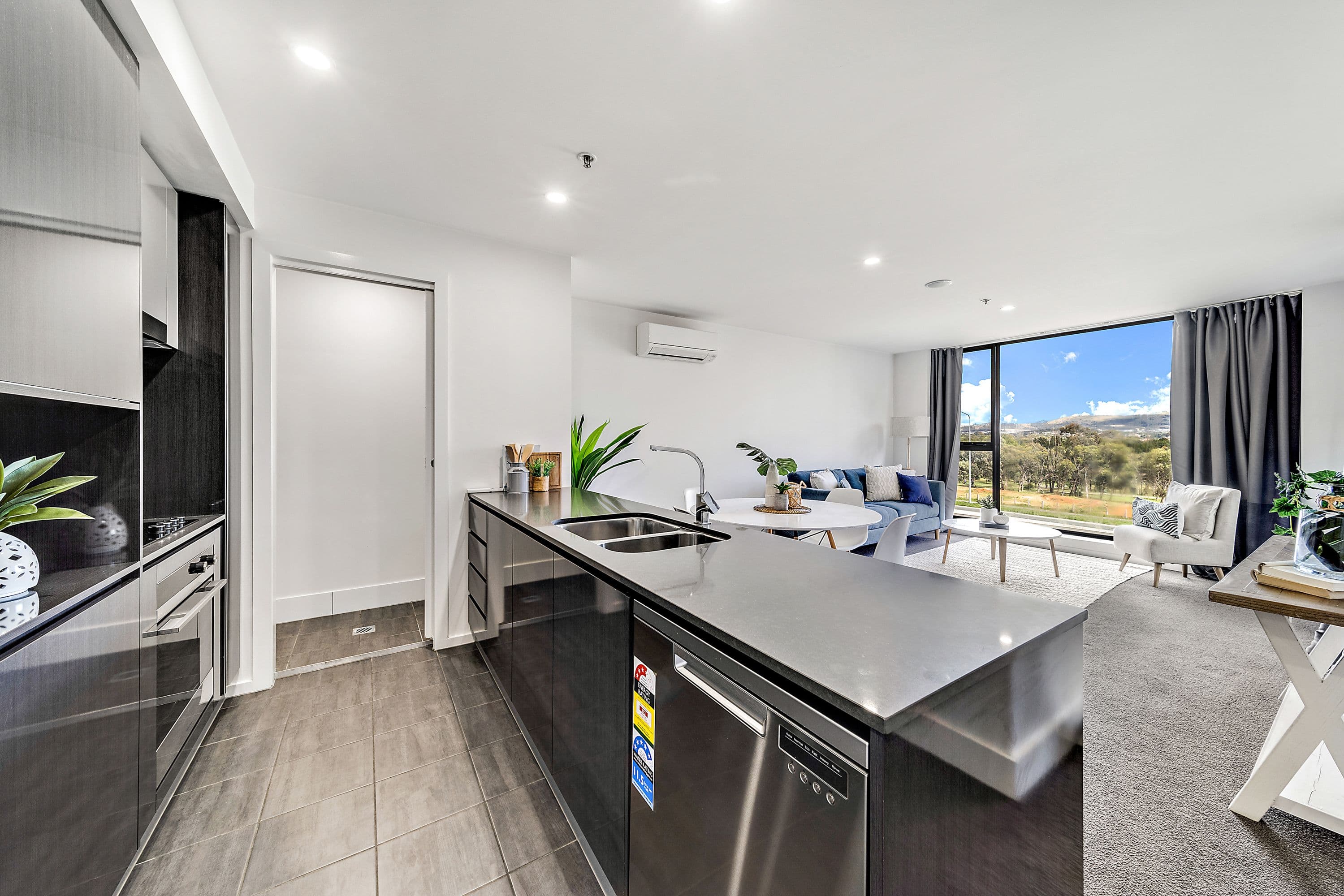1 Anthony Rolfe Avenue, Gungahlin ACT 2912, Gungahlin - Thumbnail 2
