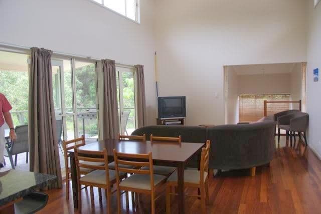 50 Samarinda Way, Point Lookout QLD 4183, Point Lookout - Thumbnail 2