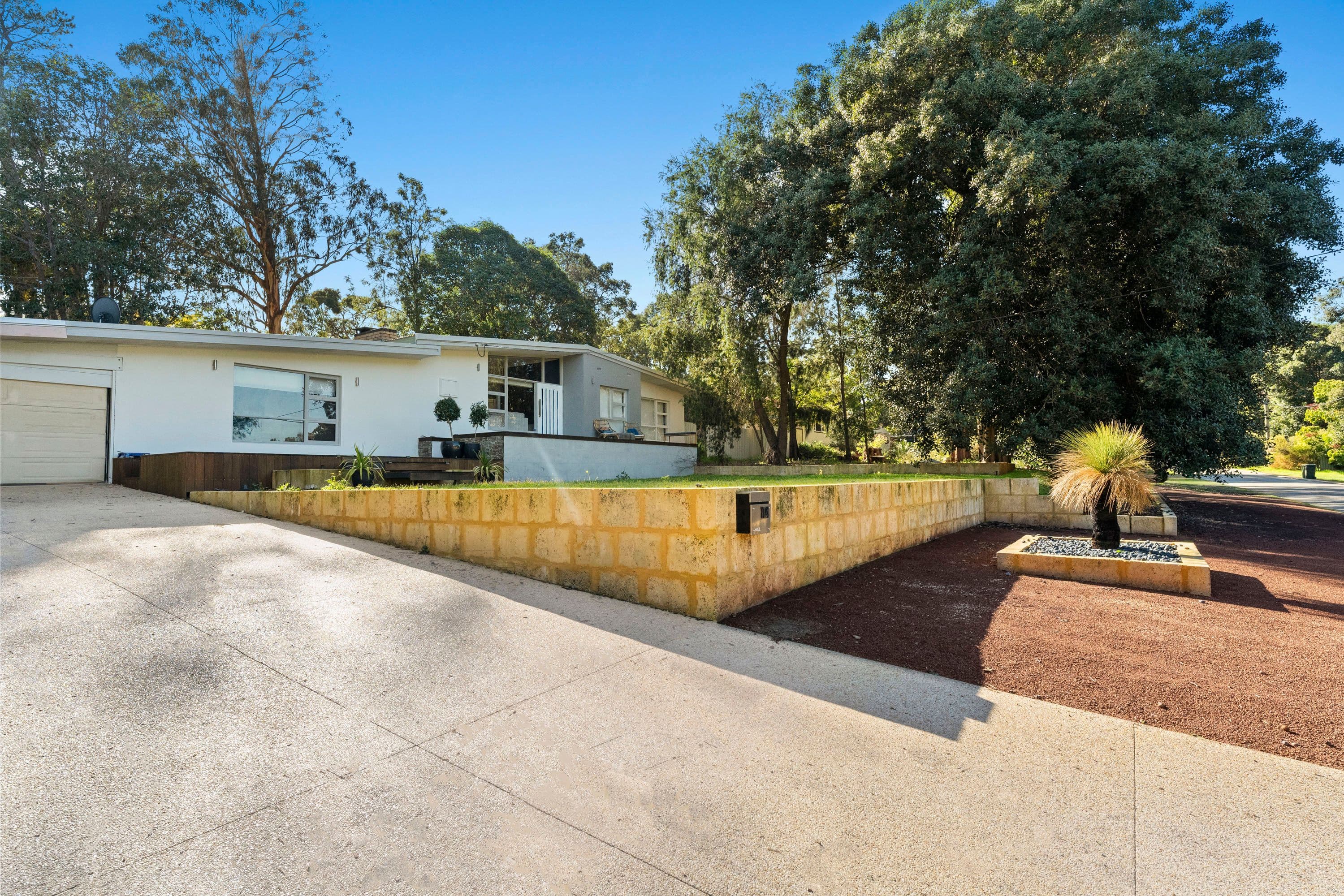 14 Enid Road, Kalamunda WA 6076, Kalamunda - Thumbnail 6
