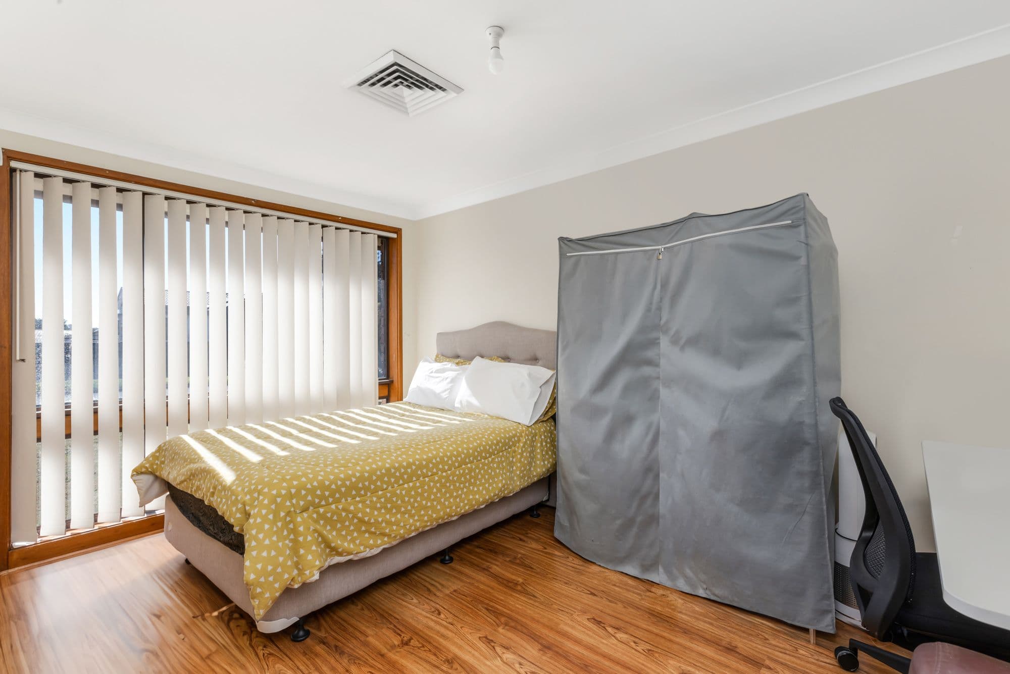 28 Fraser Street, Macquarie Fields NSW 2564, Macquarie Fields - Thumbnail 4
